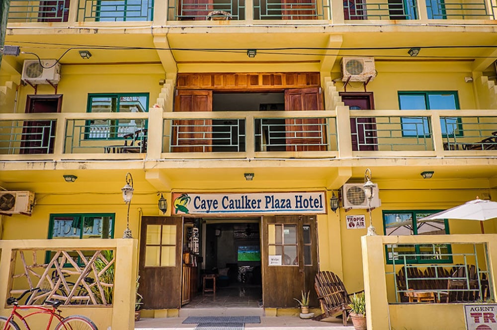 Caye Caulker Plaza Hotel, a family-friendly stay in Belize