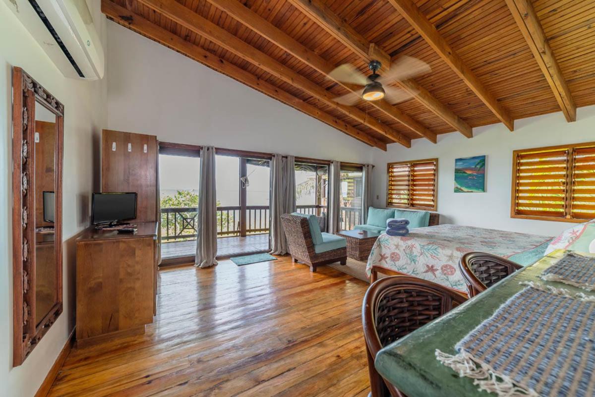 Cocolobo Resort, a family-friendly stay in Roatan