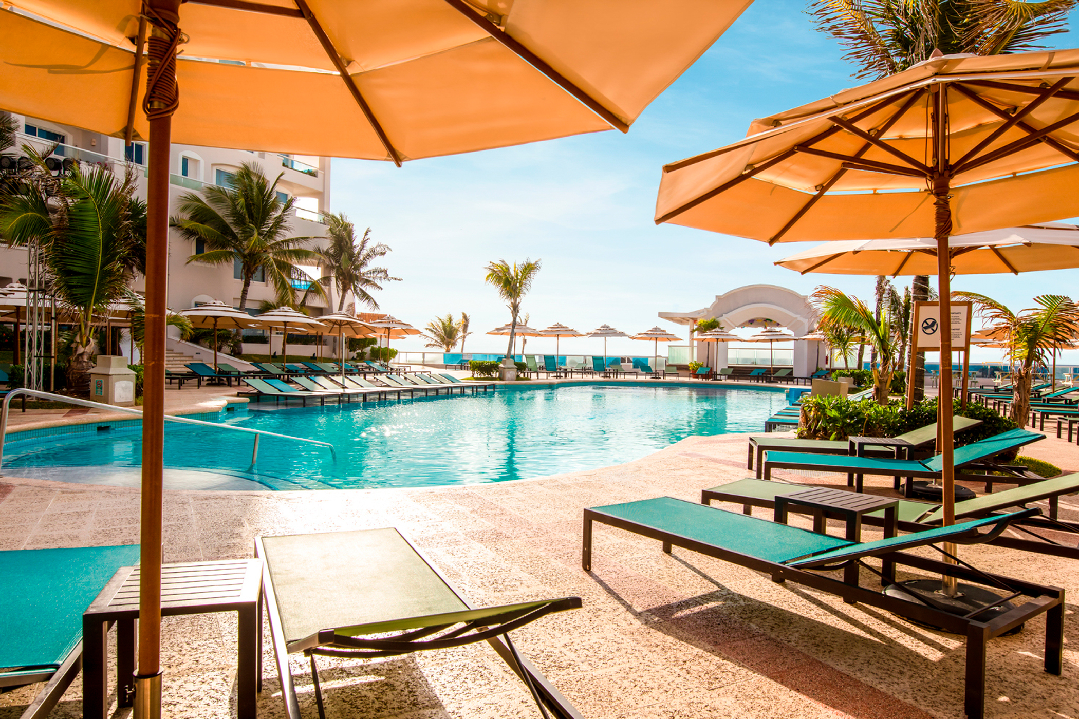 Sunscape Cancun All-Inclusive Resort & Spa by Hyatt, a family-friendly stay in Cancun