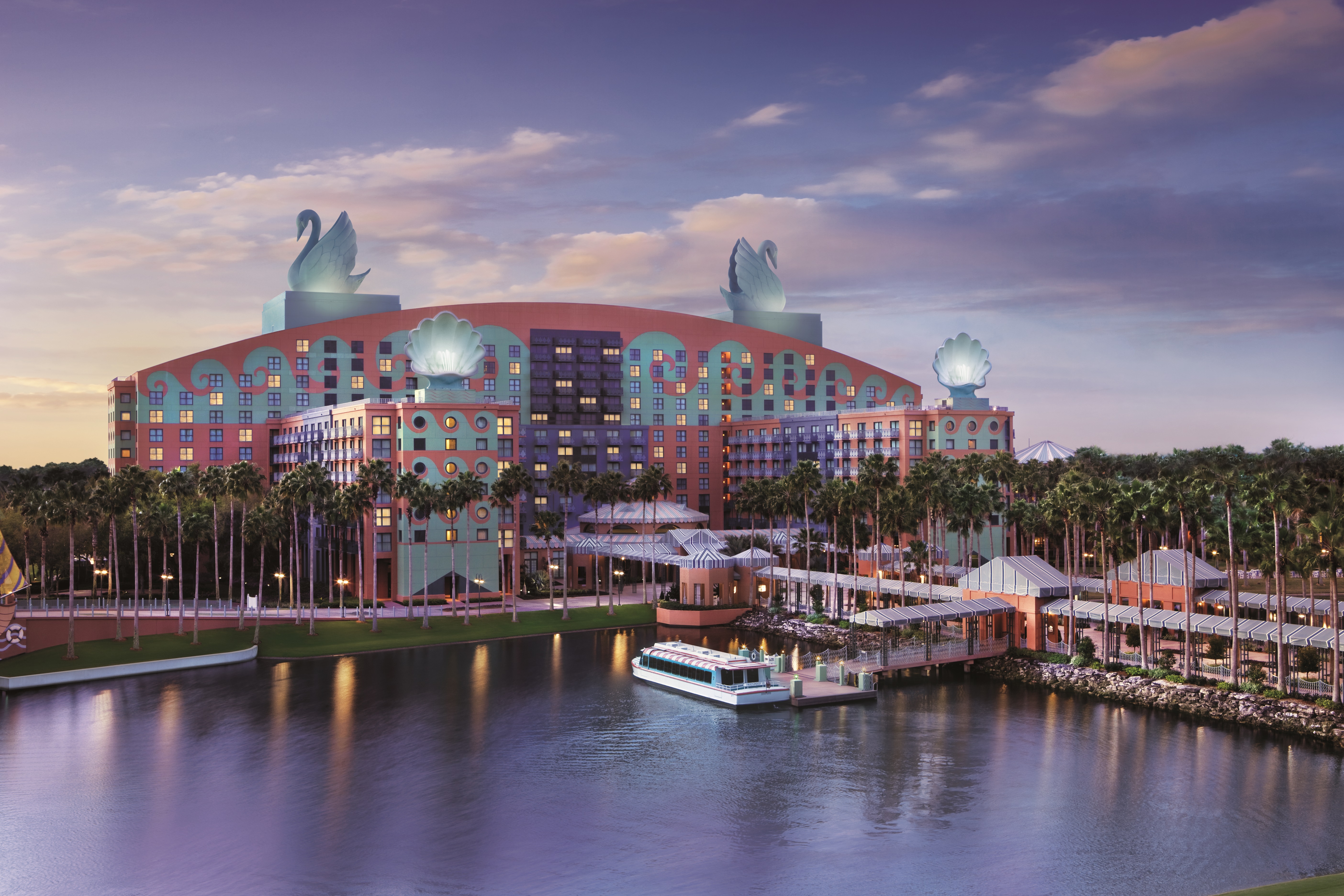 Walt Disney World Swan, a family-friendly stay in Orlando